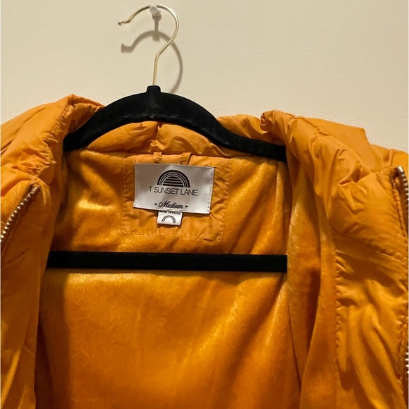 Mustard Yellow fitted Puffer jacket (Medium) - Picture 4 of 6